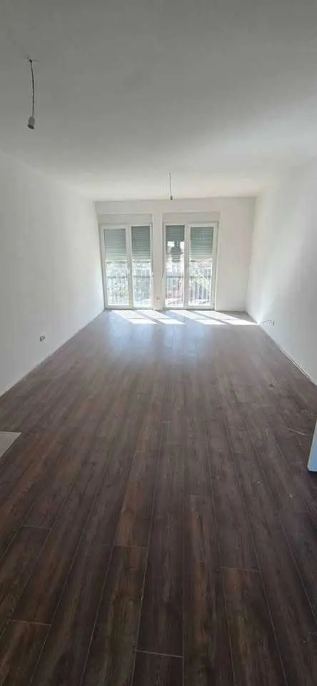 Banesë në #shitje në Kalabri(Emshir) banesë/apartment në Prishtinë