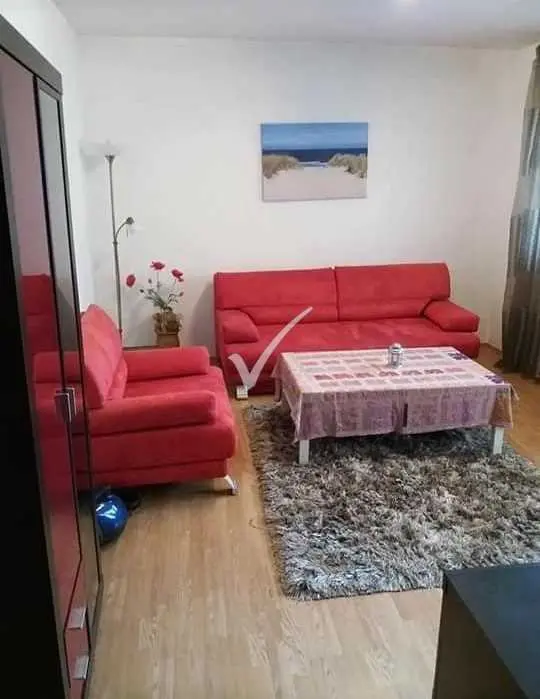 BANESË ME QIRA 2+1 NË LAGJEN E MUHAXHERËVE banesë/apartment në Prishtinë