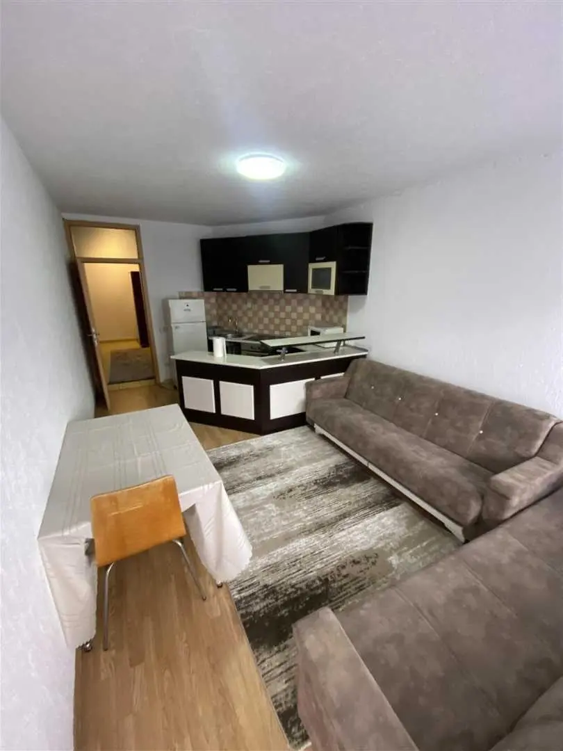 BANESË ME QIRA 2+1 NË TOPHANE banesë/apartment në Prishtinë