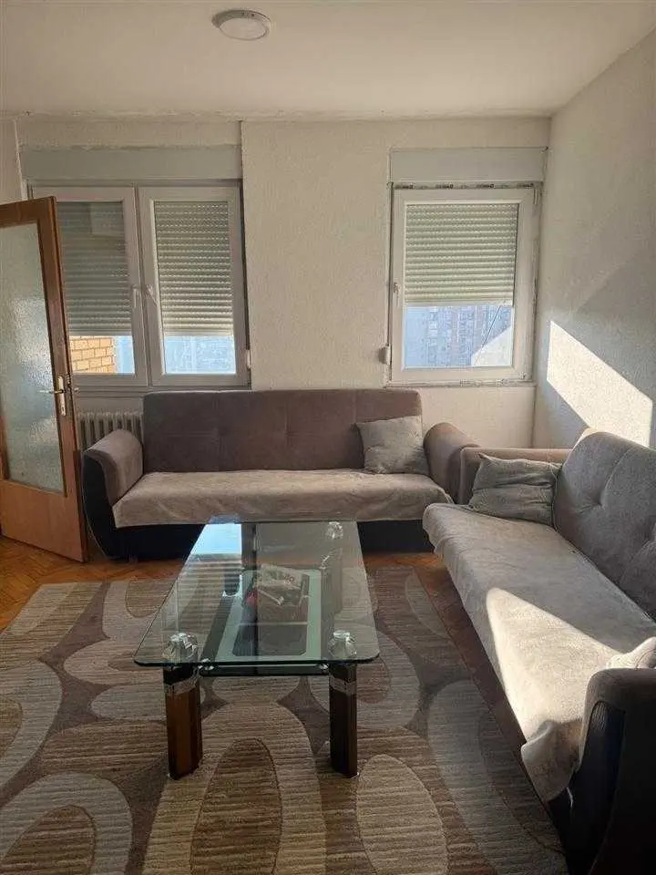 BANESË ME QIRA 1+1 NË DARDANI banesë/apartment në Prishtinë