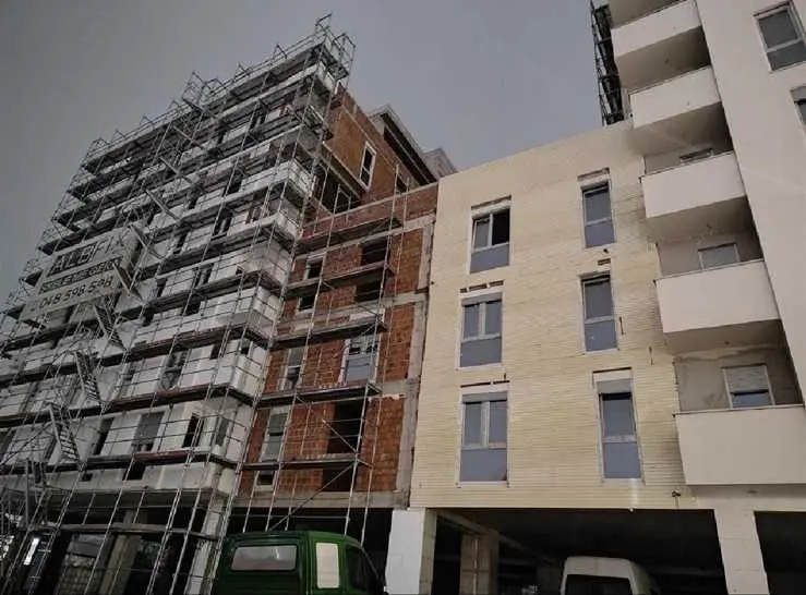 Ofrohen 2 banesa në #shitje në Fushë Kosovë banesë/apartment në Fushë Kosovë