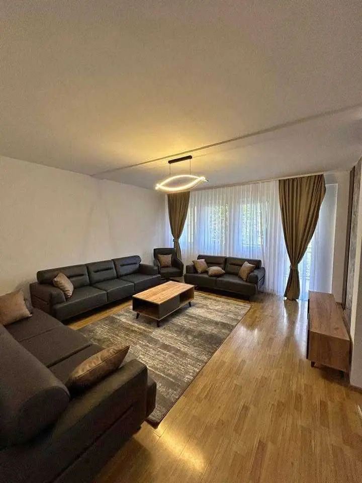 BANESË ME QIRA 3+1 NË AKTASH banesë/apartment në Prishtinë