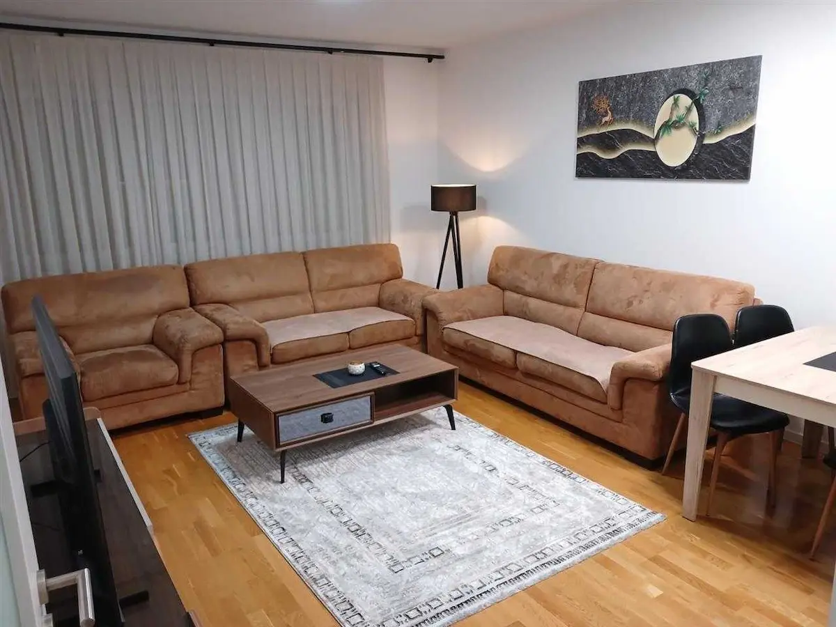 BANESË ME QIRA 1+1 NË KALABRI (EMSHIR) banesë/apartment në Prishtinë
