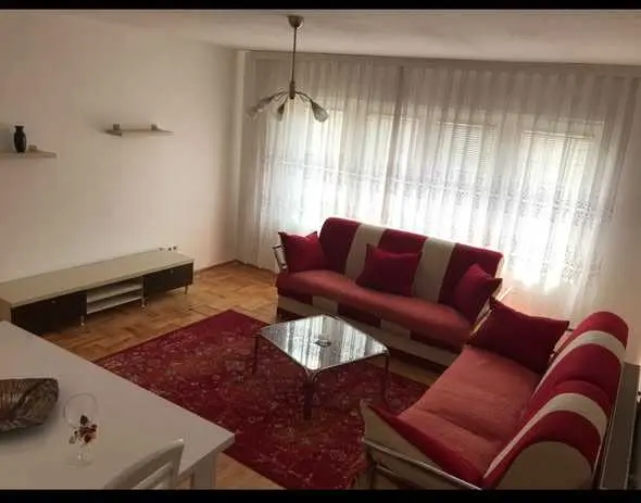 BANESË ME QIRA 2+1 NË ARBËRI (DRAGODAN) banesë/apartment në Prishtinë