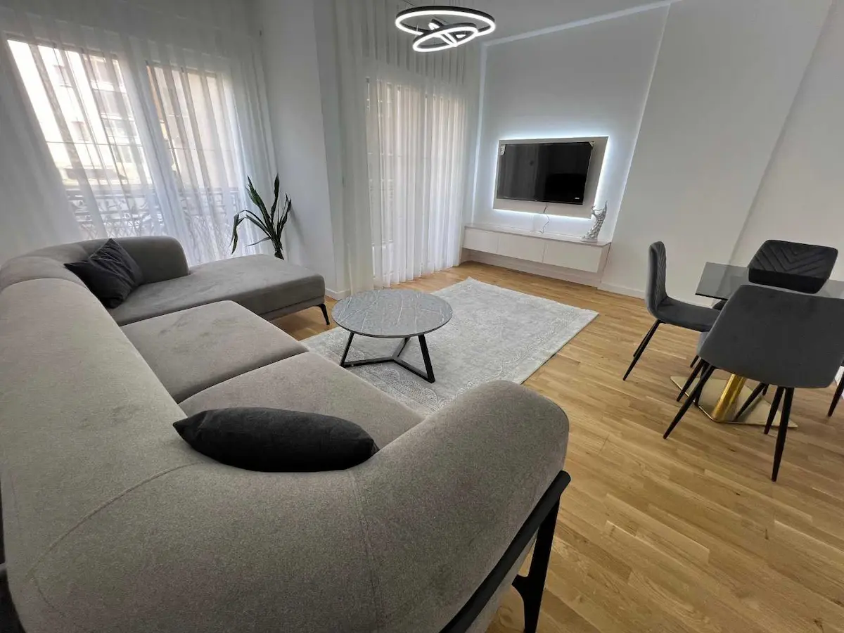 BANESË ME QIRA 1+1 NË LAGJEN E MUHAXHERËVE banesë/apartment në Prishtinë