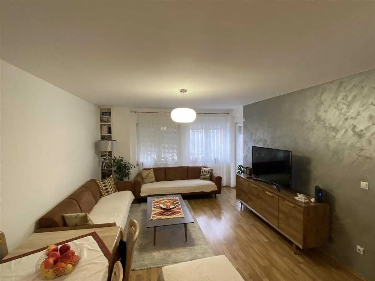 BANESË ME QIRA 2+1 NË ARBËRI (DRAGODAN) banesë/apartment në Prishtinë