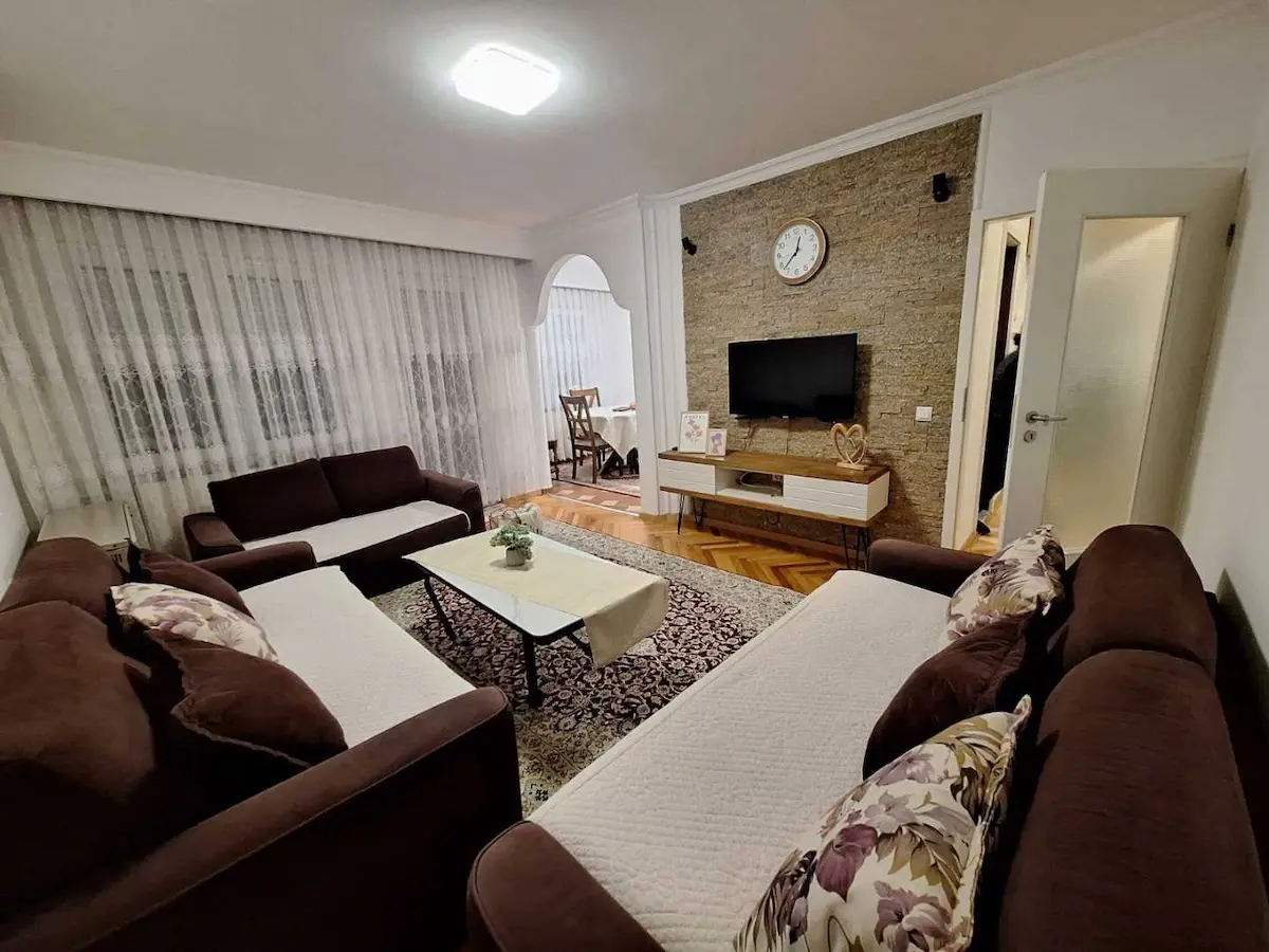 BANESË ME QIRA 2+1 NË BREGUN E DIELLIT banesë/apartment në Prishtinë