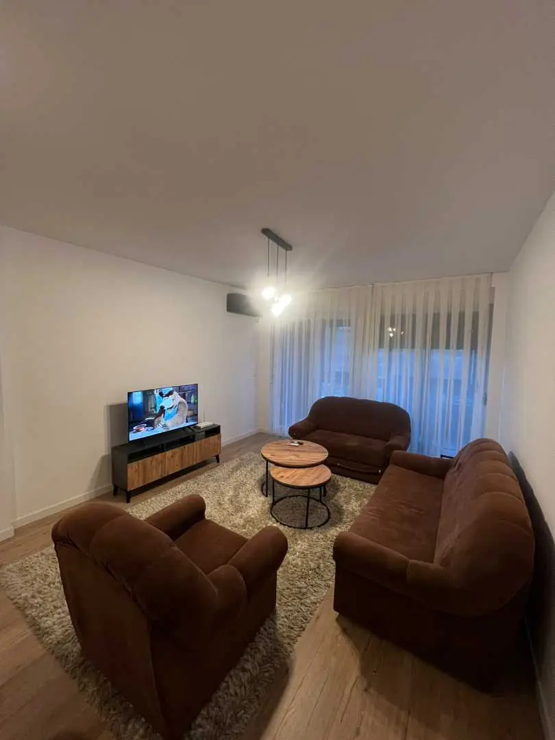 BANESË ME QIRA 2+1 NË RRUGËN C banesë/apartment në Prishtinë