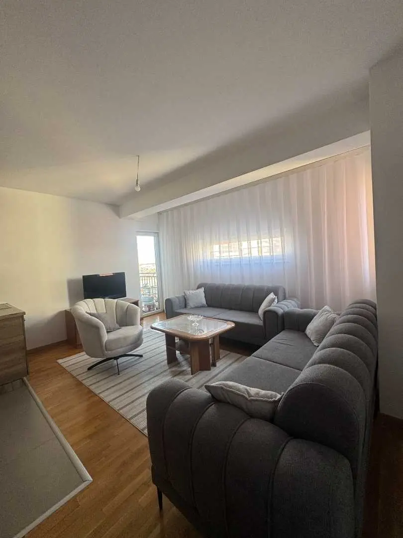 BANESË ME QIRA 2+1 NË KALABRI (EMSHIR) banesë/apartment në Prishtinë