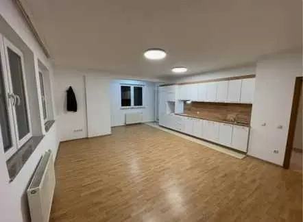 BANESË ME QIRA 3+1 NË FUSHË KOSOVË banesë/apartment në Fushë Kosovë
