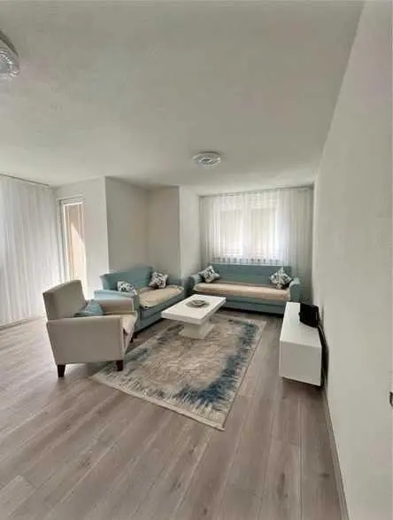 BANESË ME QIRA 1+1 NË FUSHË KOSOVË banesë/apartment në Fushë Kosovë