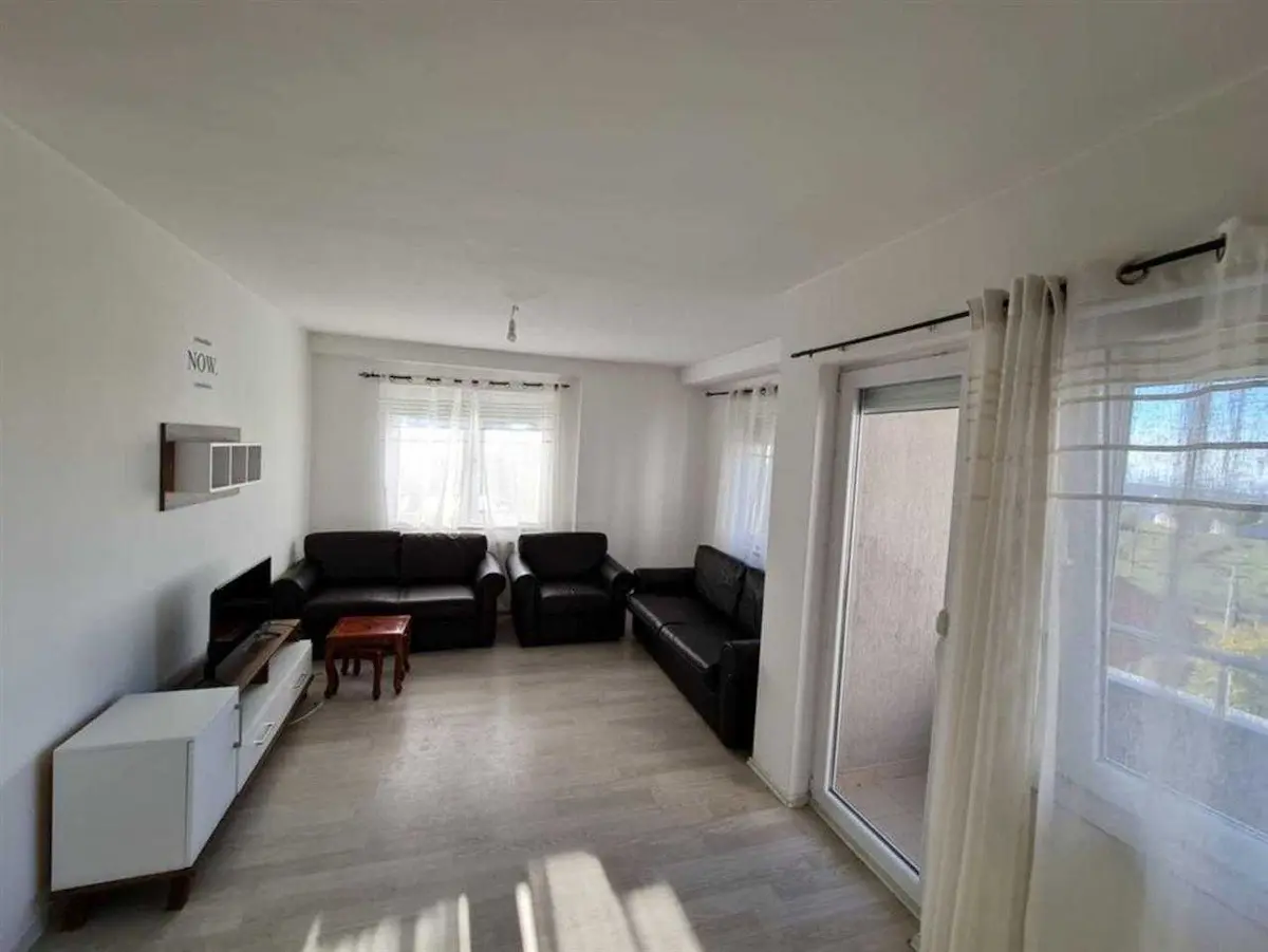 BANESË ME QIRA 2+1 NË BREGUN E DIELLIT banesë/apartment në Prishtinë