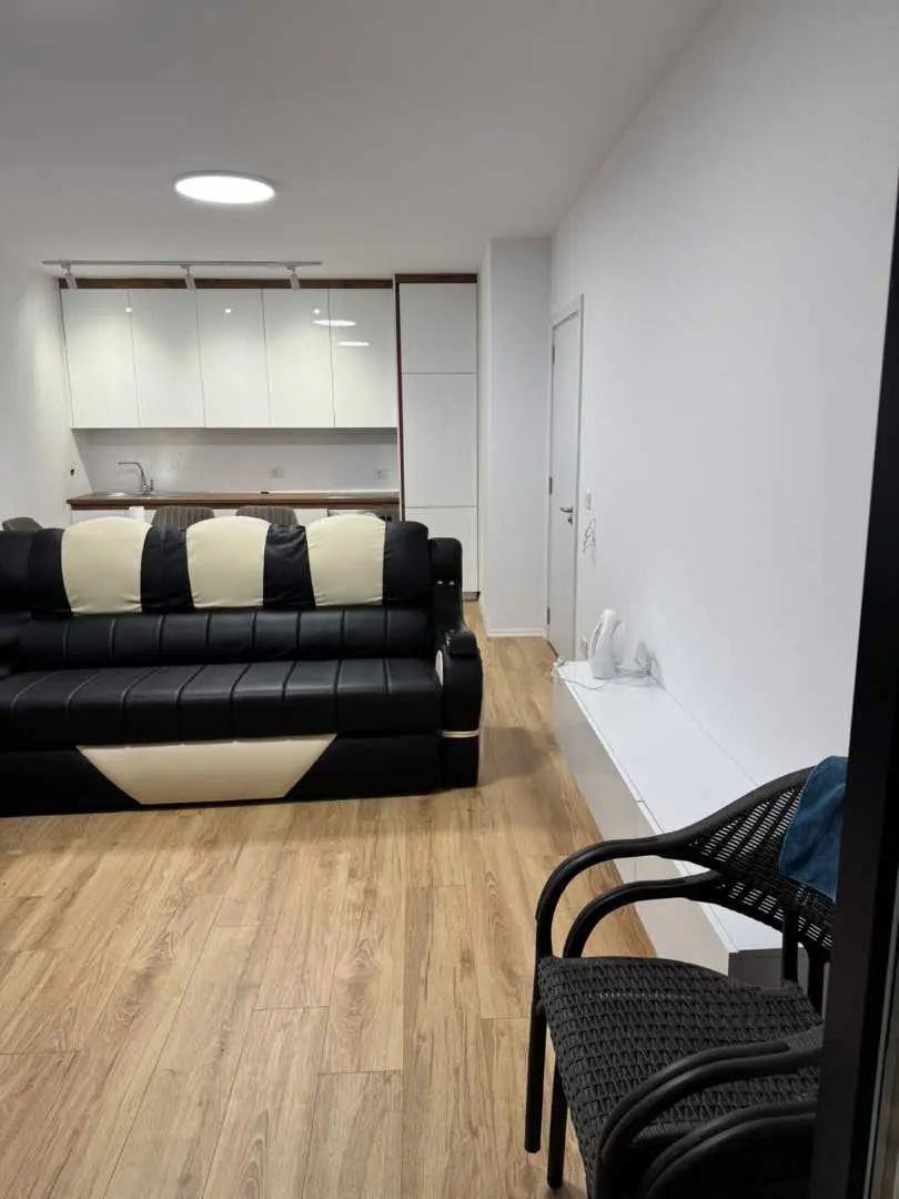 BANESË ME QIRA 2+1 NË LAGJEN PRISHTINA E RE banesë/apartment në Prishtinë