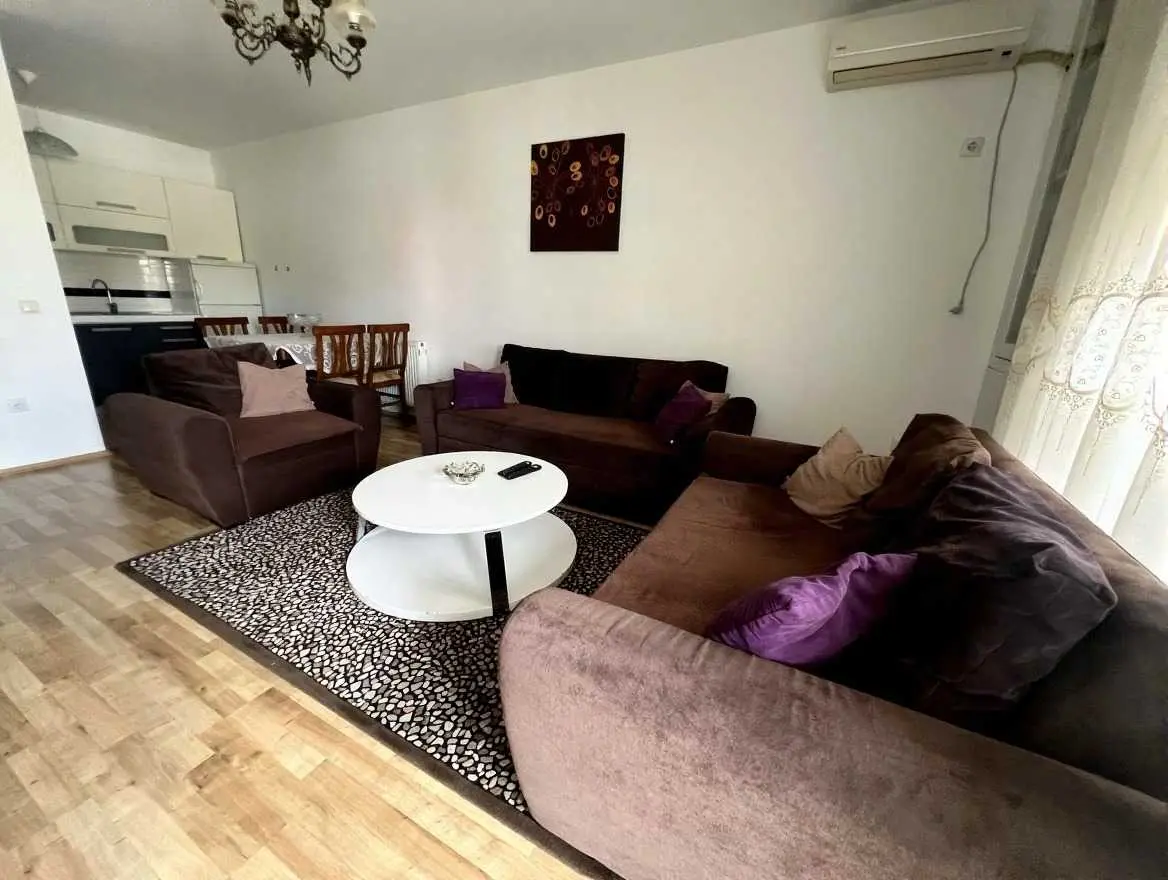 BANESË ME QIRA 2+1 NË RRUGËN B banesë/apartment në Prishtinë