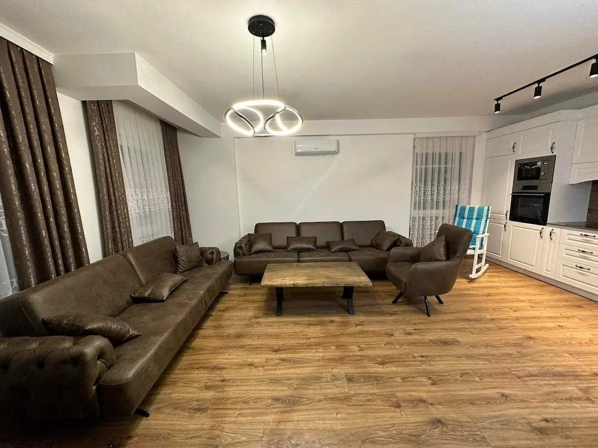 BANESË ME QIRA 2+1 NË TOPHANE banesë/apartment në Prishtinë