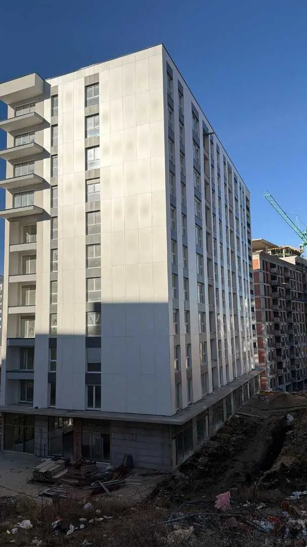 Banesë në shitje në Lagjen Prishtina e Re banesë/apartment në Prishtinë