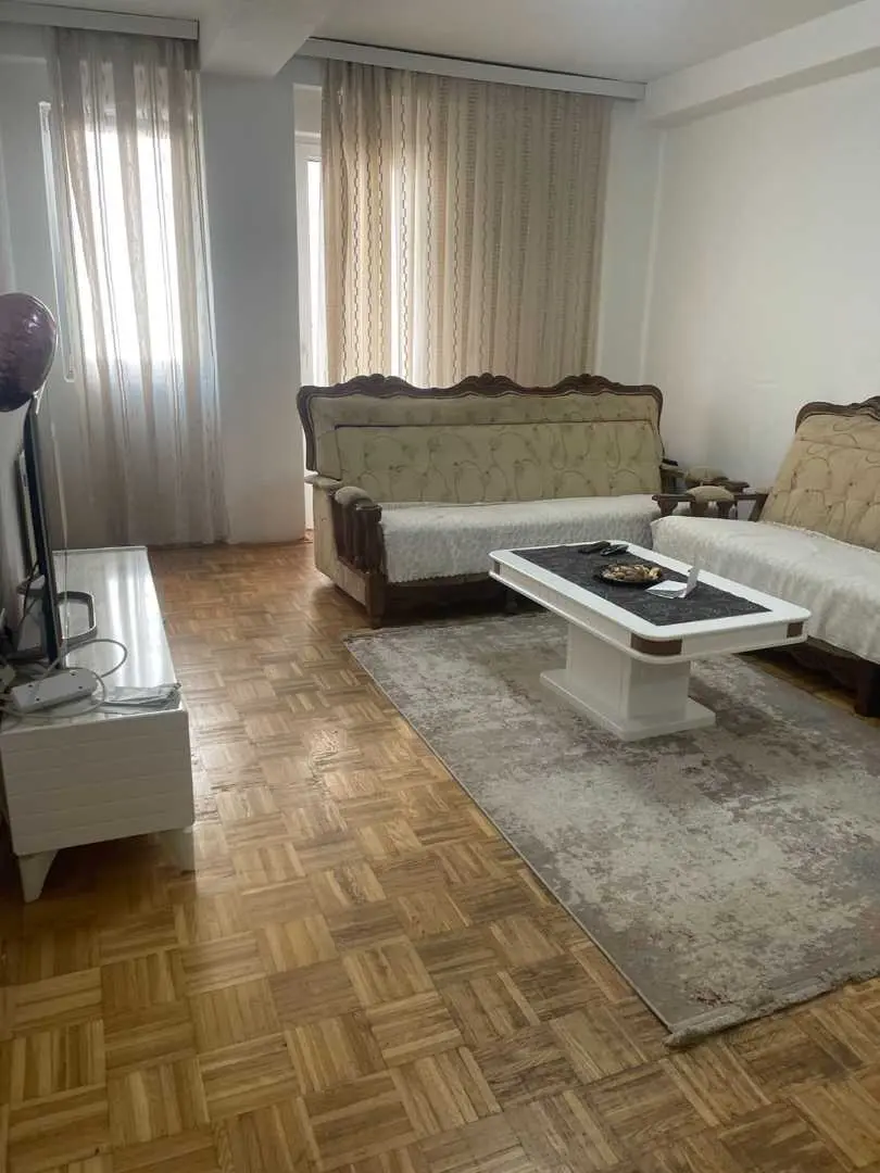 Banesë me qira 1+1 në Sofali banesë/apartment në Prishtinë