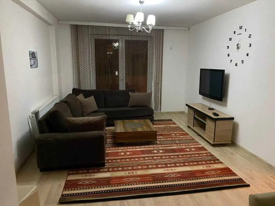 Banesë me qira 1+1 në Fushë Kosovë banesë/apartment në Fushë Kosovë