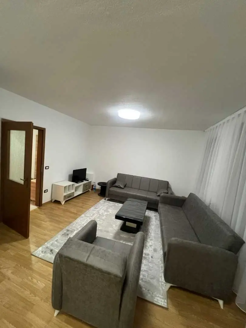 Banesë me qira 2+1 në Kalabri (Emshir) banesë/apartment në Prishtinë