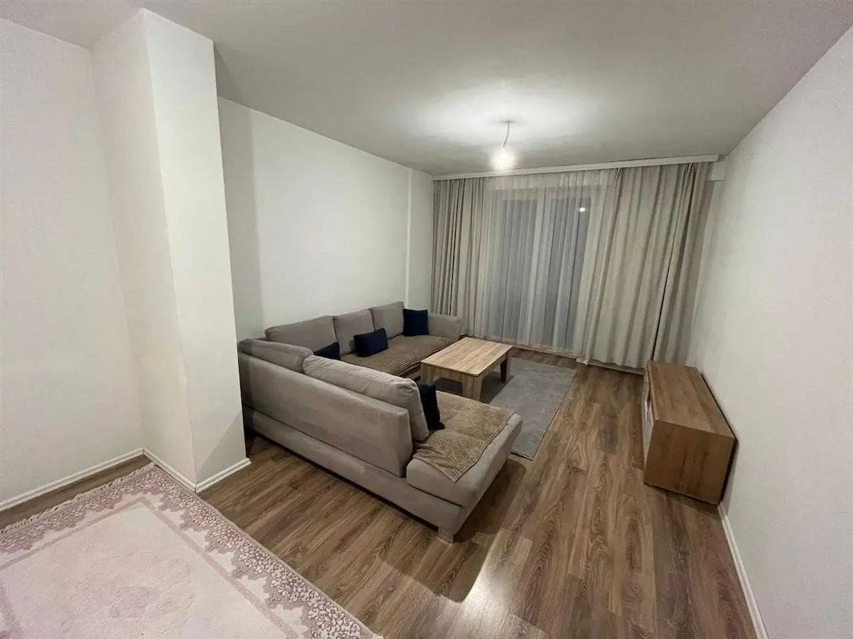 Banesë me qira 2+1 në Fushë Kosovë banesë/apartment në Fushë Kosovë