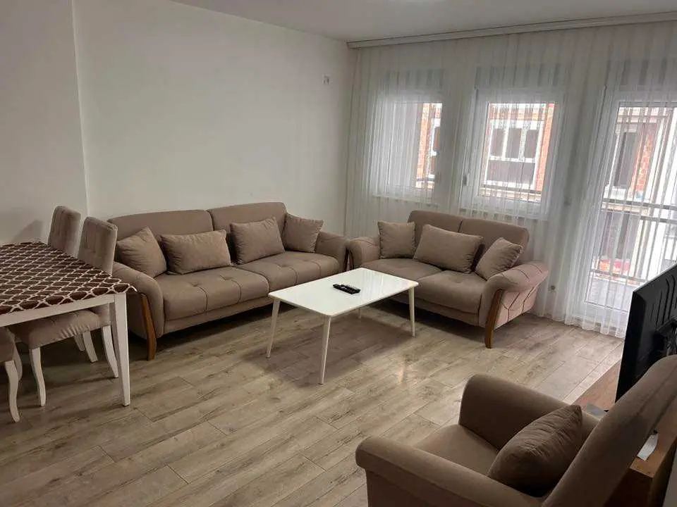 Banesë me qira 2+1 në Matin 1 banesë/apartment në Prishtinë
