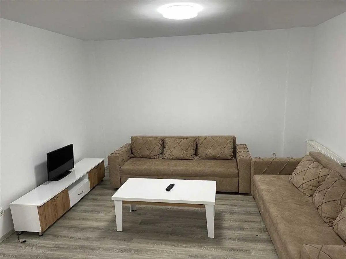 Banesë me qira 2+1 në Fushë Kosovë banesë/apartment në Fushë Kosovë