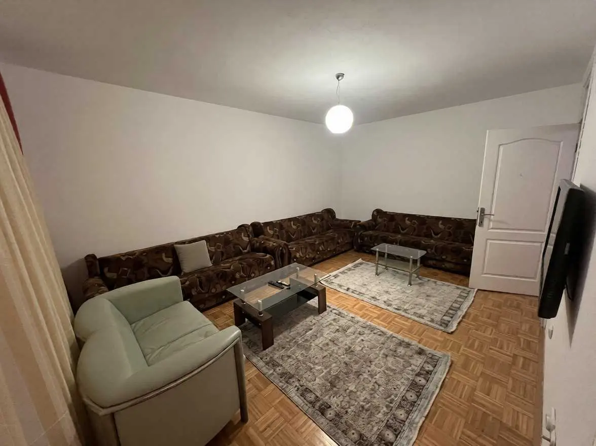 Banesë me qira 1+1 në Fushë Kosovë banesë/apartment në Fushë Kosovë