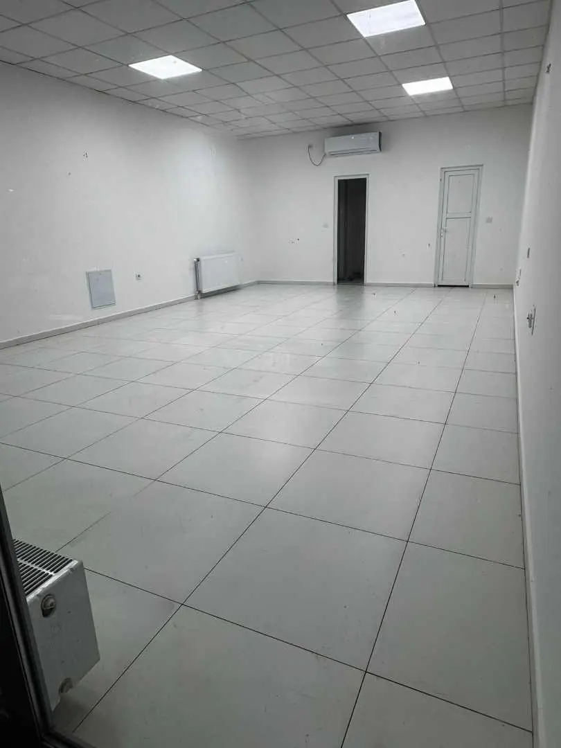 Lokal me qira 55m² në Rrugën B lokal në Prishtinë