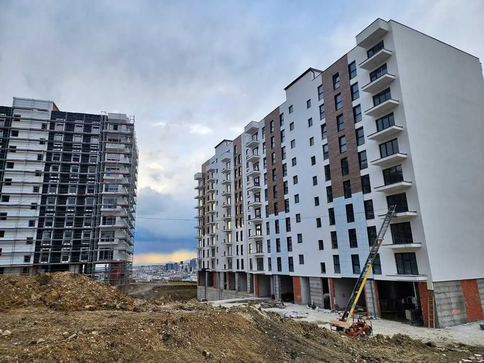 Banesë në shitje në Lagjen Prishtina e Re banesë/apartment në Prishtinë
