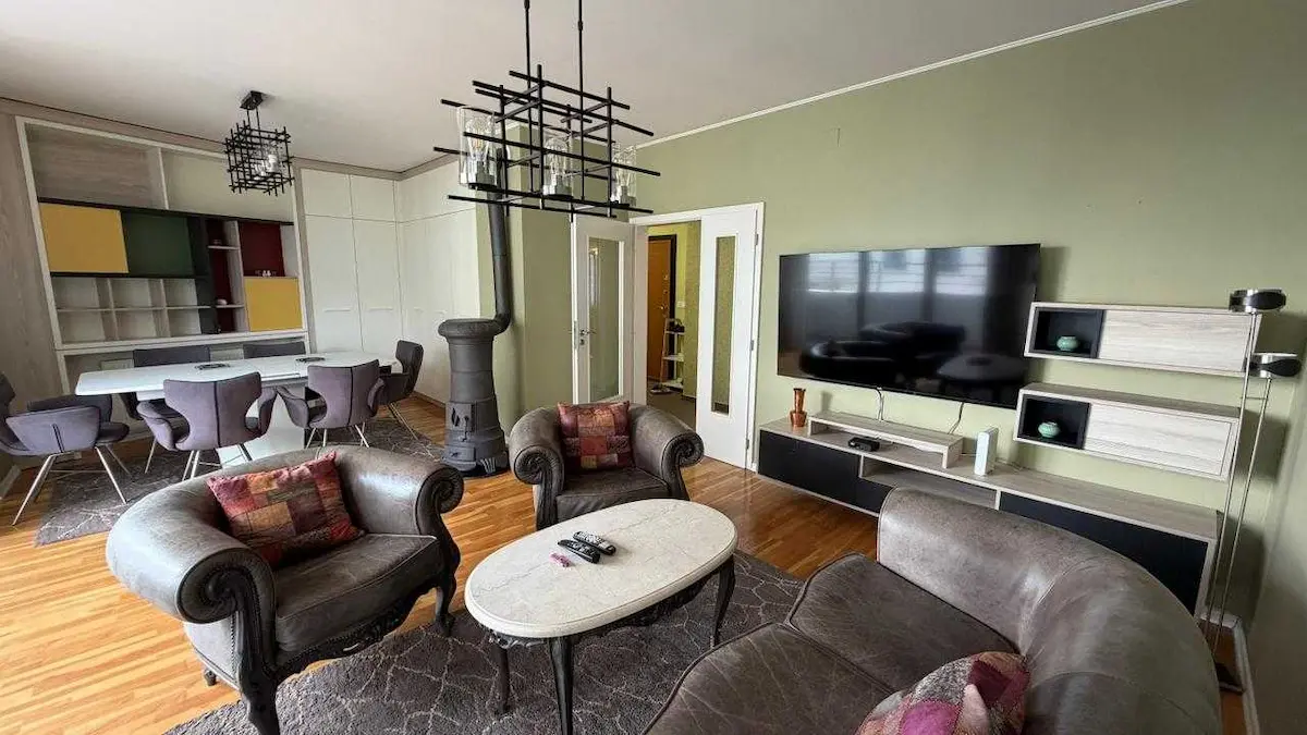 Penthousë me Qira në "Prishtina Stars" Aktash! banesë/apartment në Aktash