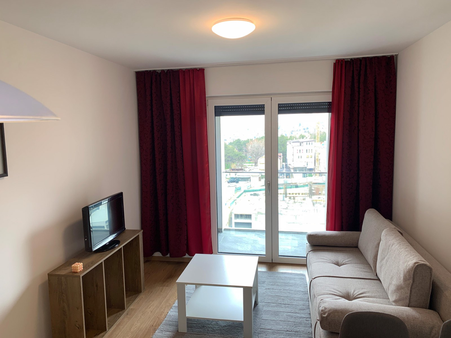 Banesë me qira 1+1 në Lagjen e Muhaxherëve banesë/apartment në Prishtinë