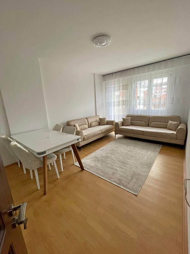 Banesë me qira 2+1 në Matin 1 banesë/apartment në Muharrem Fejza