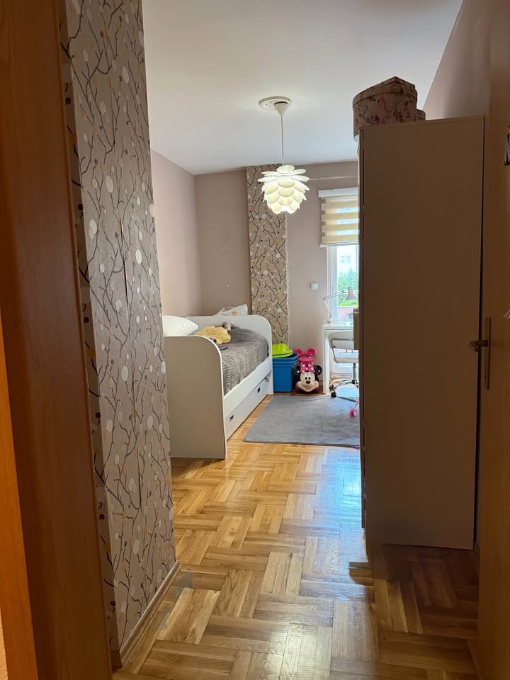 Banesë me qira 2+1 në Fushë Kosovë banesë/apartment në Prishtinë