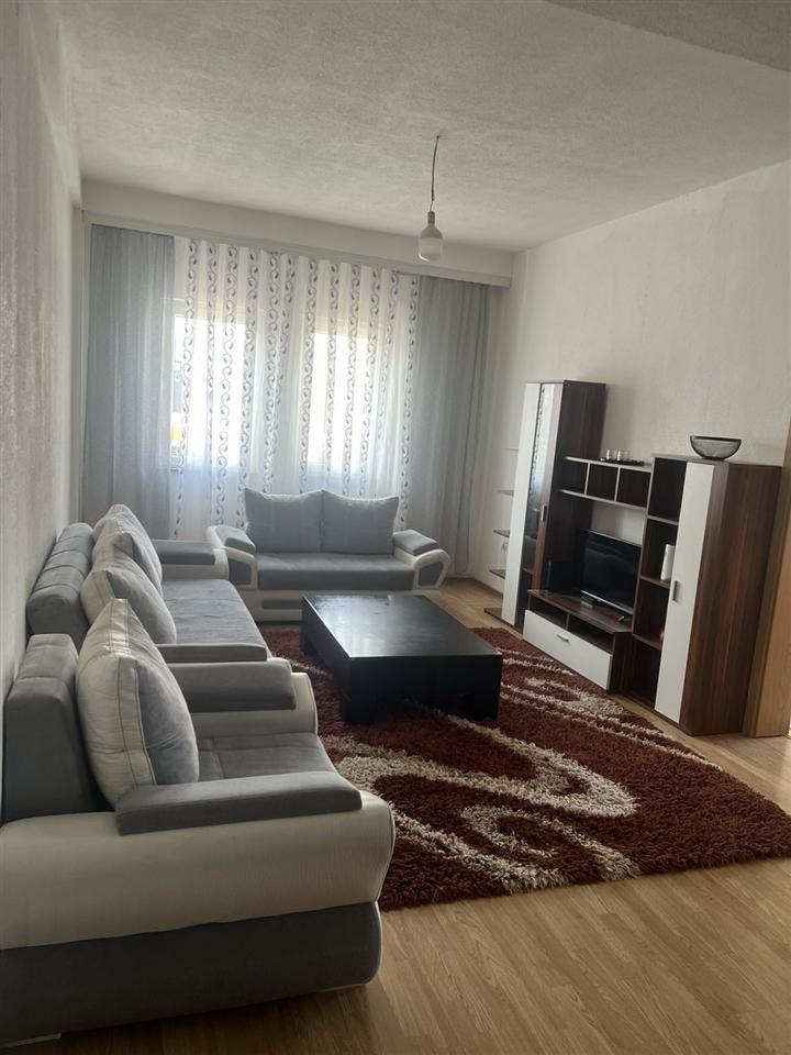 Banesë me qira 2+1 në Fushë Kosovë banesë/apartment në Fushë Kosovë
