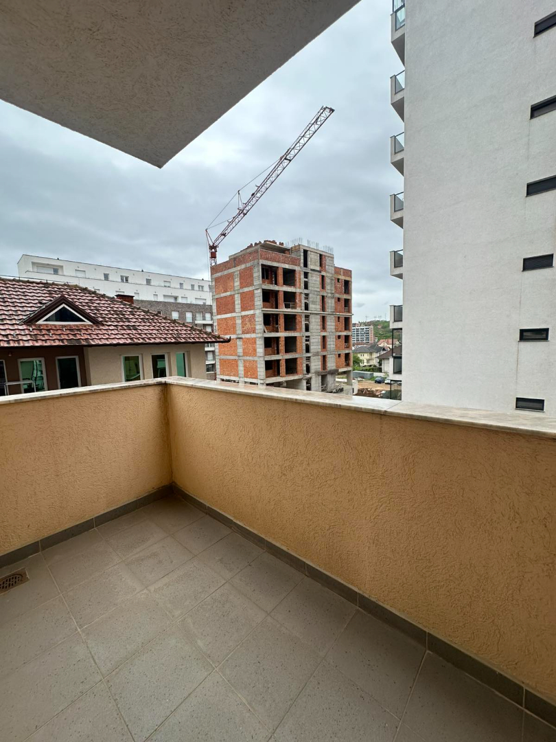 Banesë në shitje në lagjen Mati 1 banesë/apartment në Prishtinë