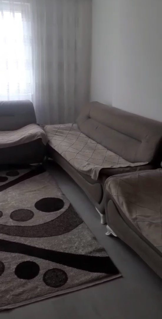Banesë me qira 2+1 në Fushë Kosovë banesë/apartment në Prishtinë