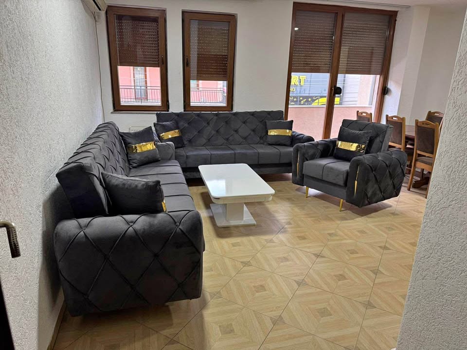Banesë me qira 2+1 në Kalabri (Emshir) banesë/apartment në Prishtinë