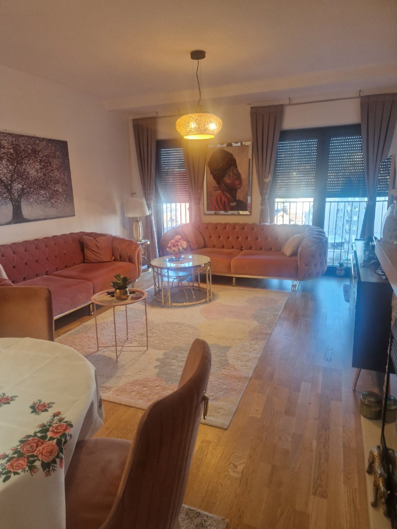 Banesë me qira 3+1 në Lakrishtë banesë/apartment në Prishtinë