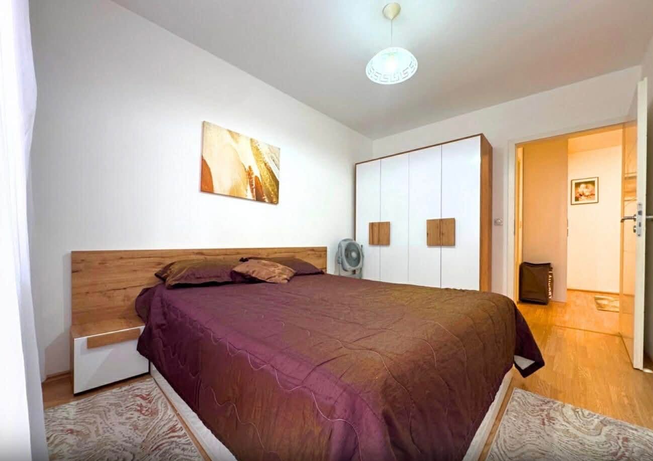 Banesë me qira 2+1 në Rrugën C banesë/apartment në Prishtinë