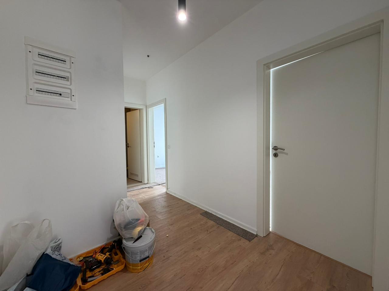Banesë në Shitje në Lagjen Prishtina e Re banesë/apartment në Prishtinë