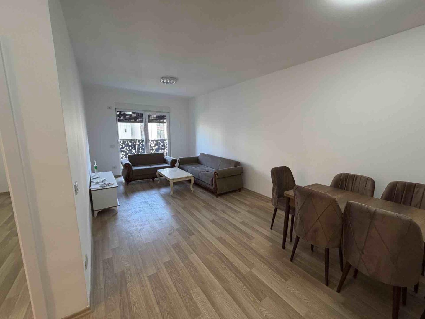 Banesë me qira 2+1 në Lagjen Prishtina e Re banesë/apartment në Prishtinë