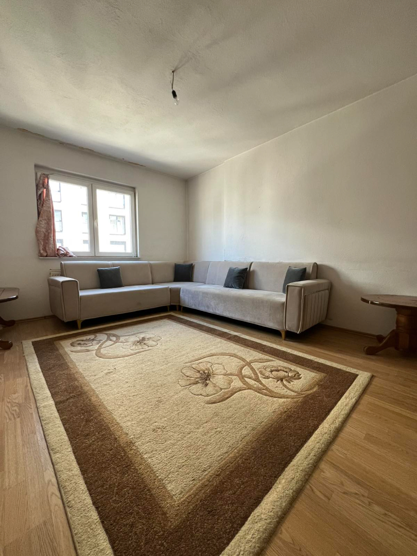 Banesë me qira 1+1 në Rrugën B banesë/apartment në Prishtinë