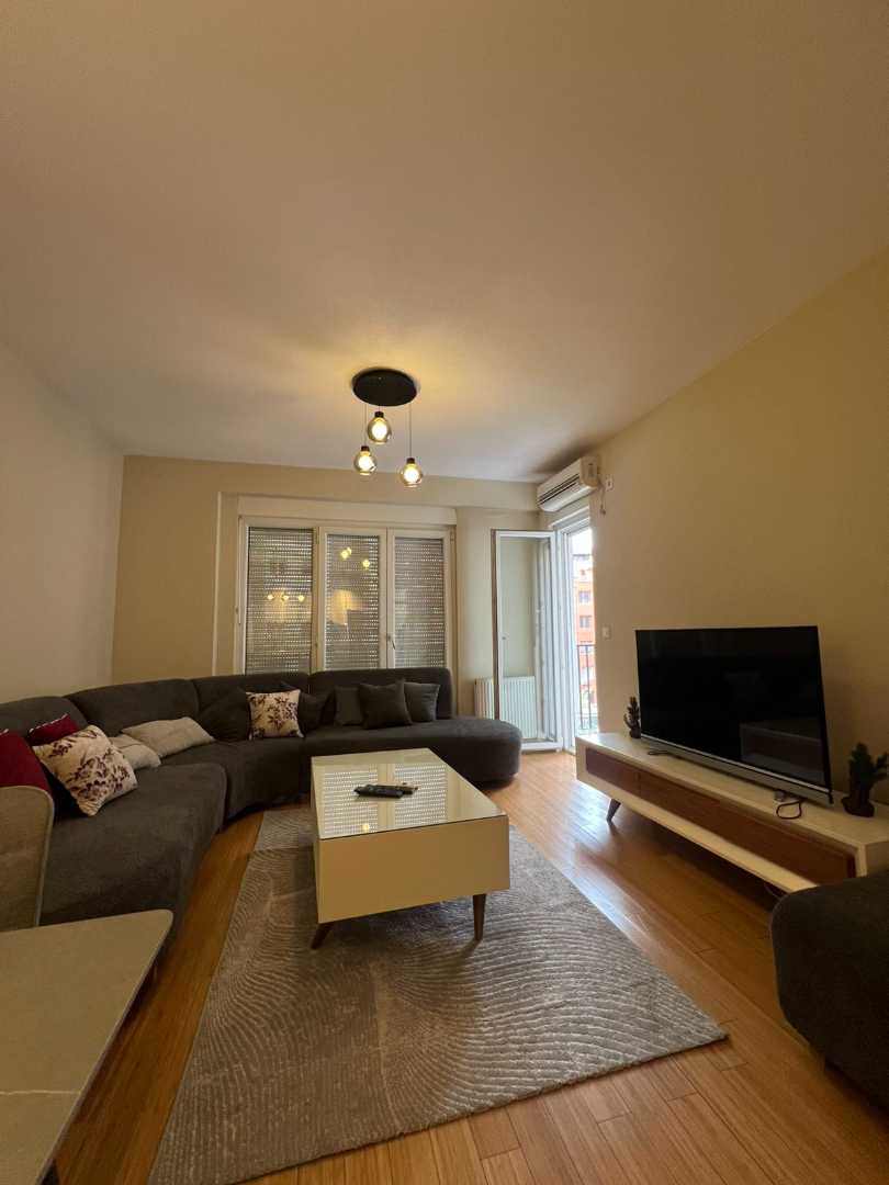 Banesë me qira 1+1 në Rrugën B banesë/apartment në Prishtinë