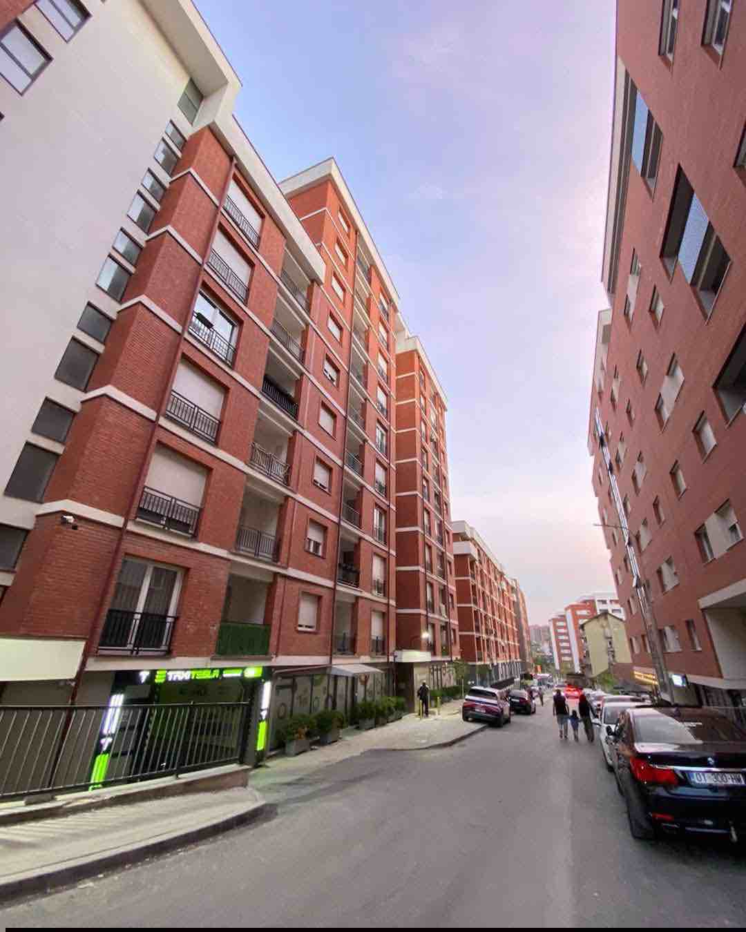 BANESE ME QIRA LAGJE TE SPITALIT banesë/apartment në Prishtinë