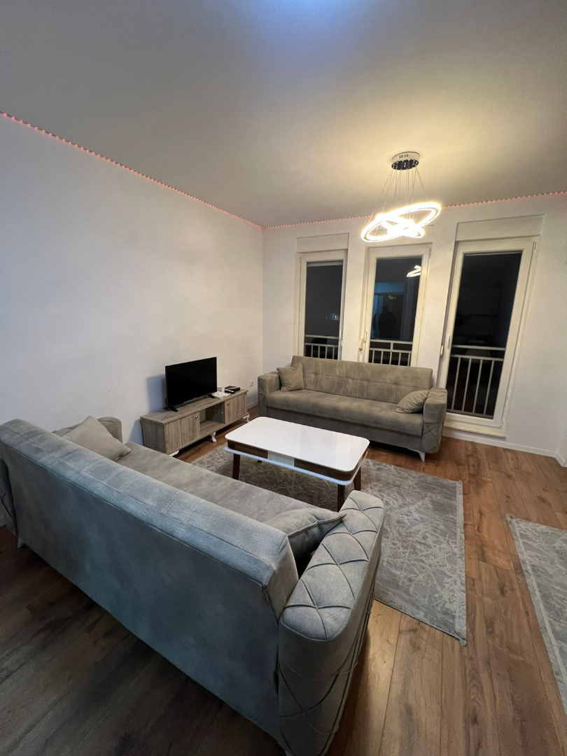 Banesë me qira 1+1 në Rrugën C banesë/apartment në Prishtinë