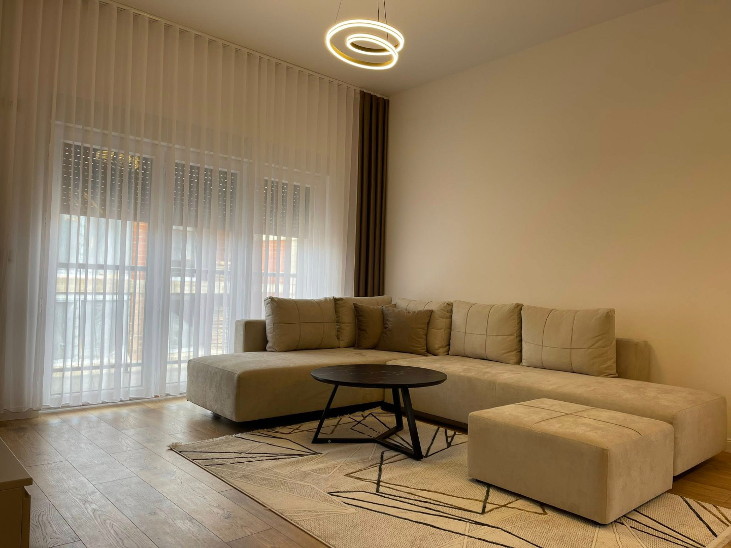 Banesë me qira 2+1 në Arbëri (Dragodan) banesë/apartment në Prishtinë