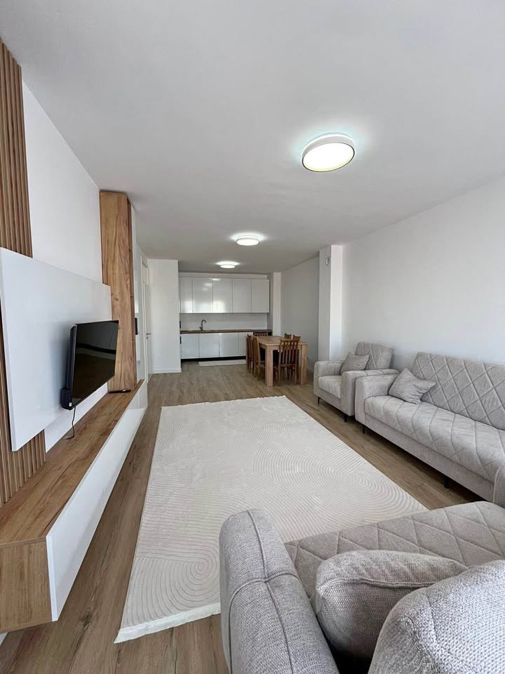 Banesë me qira 2+1 në Rrugën C banesë/apartment në Prishtinë