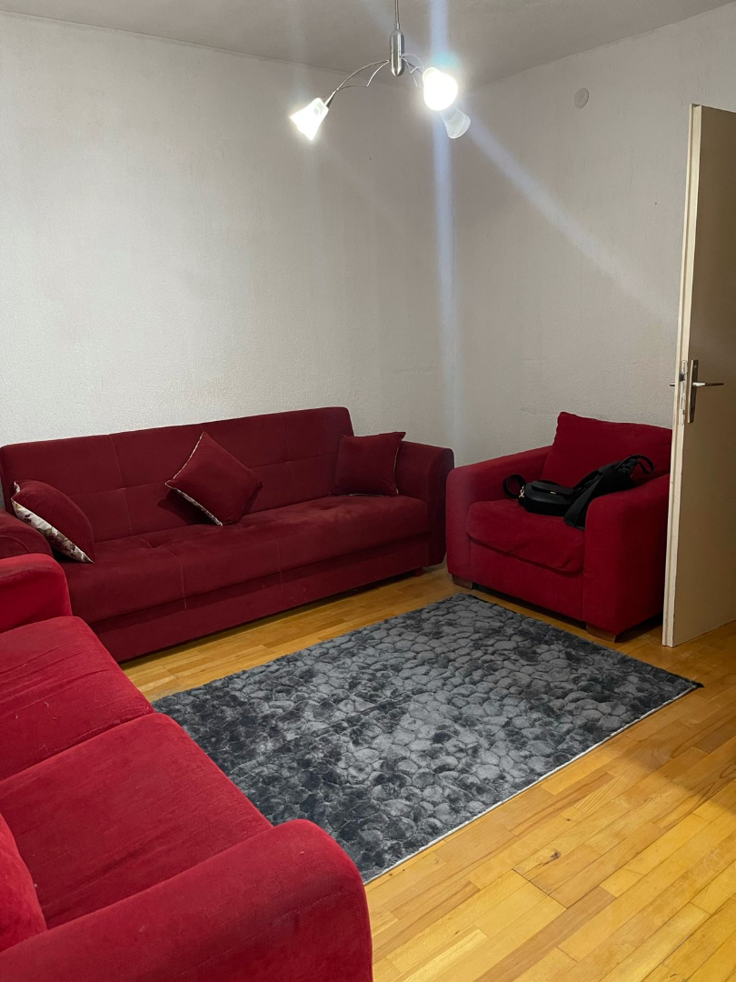 Banesë (Gasonjere) me qira në Bregun e Diellit banesë/apartment në Prishtinë