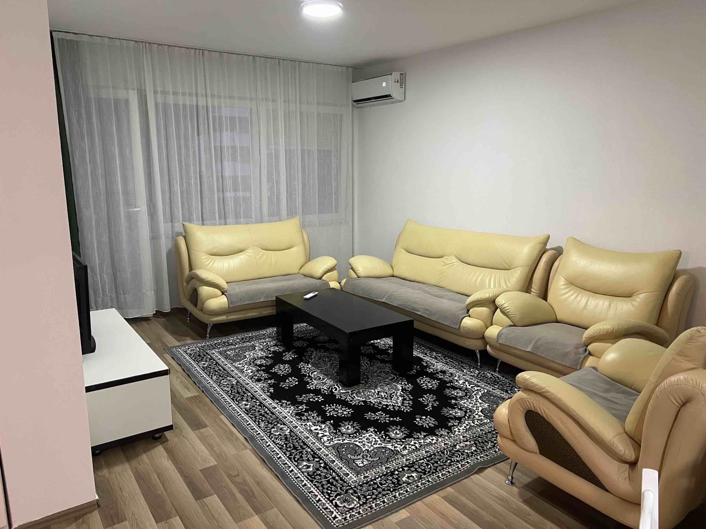 Banes me qera  banesë/apartment në Prishtinë