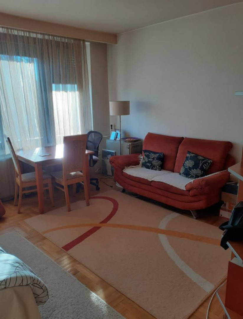 Banesë (Gasonjere) në Shitje në Bregun e Diellit banesë/apartment në Prishtinë